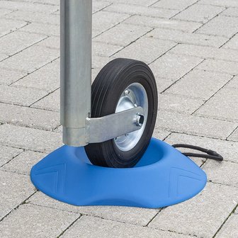 Wheel chock for nose wheel