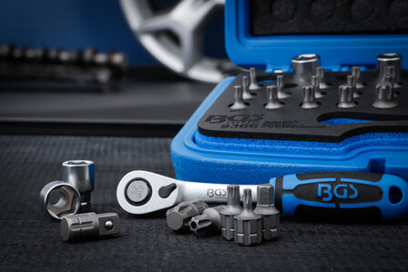 Push through bit and socket set | 44 pcs.