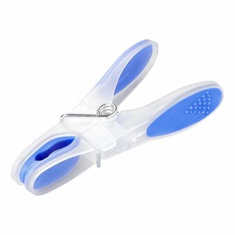 Clothes pegs - set of 12 pieces
