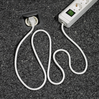 extension lead with switch 6-way white 1,5m H05VV-F 3G1,5