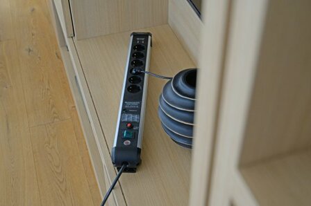 60.000A extension lead with surge protection and USB-Charger 6-way 3m H05VV-F 3G1,5