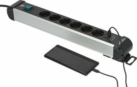 extension lead 6-way with USB C PD 30W and USB A 18W 3m H05VV-F3G1.5