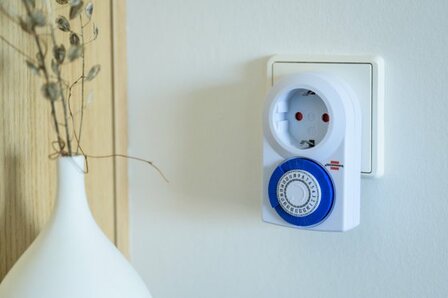 24-hour Timer MMZ 20 IP20 white