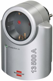 13.500A surge protected adapter