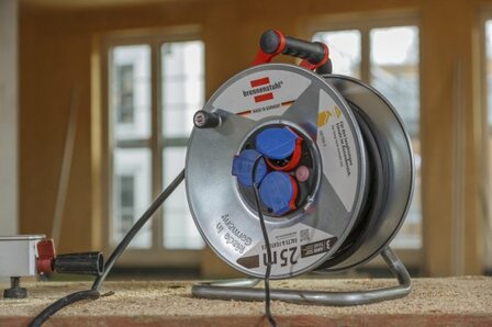 Garant S IP44 cable reel 25m H07RN-F 3G2,5