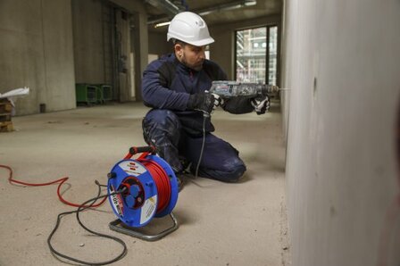 Garant Bretec IP44 cable reel for site &amp; professional 40m H07RN-F 3G1,5