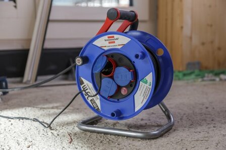 Garant IP44 cable reel 25m AT-N05V3V3-F 3G1,5