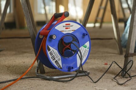 Garant IP44 cable reel 40m AT-N05V3V3-F 3G1.5