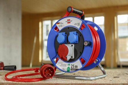 Garant CEE 1 IP44 cable reel 25m N07V3V3-F5G1.5
