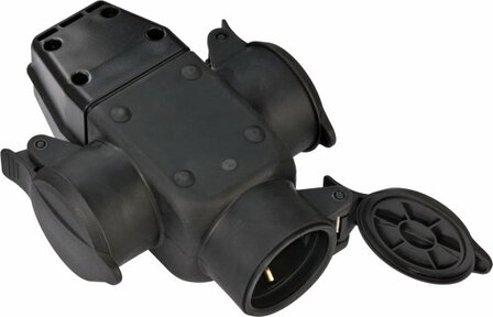 Earthed rubber coupling 3-fold IP44
