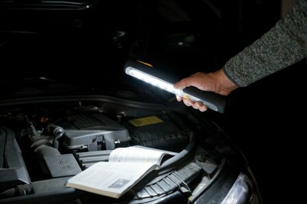 Rechargeable hand-held LED light HL 300 AD 300lm, with dynamo, hook, magnet, USB
