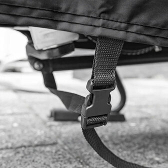 Protective cover for cargo bike