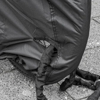 Protective cover for cargo bike