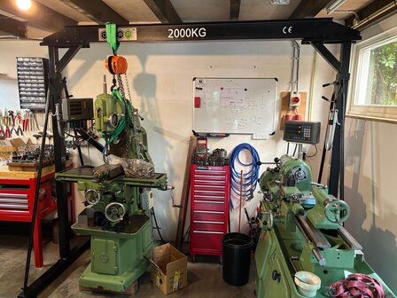 Mobile portal crane 2 tons