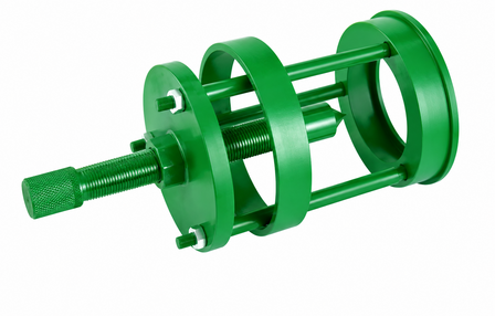 Man axle bearing extractor