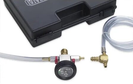 Cooling system vacuum filler with quick coupling