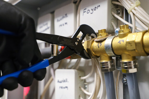 Water Pump Pliers self-adjusting 250 mm