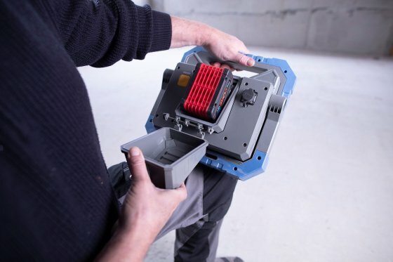 Professional LED Hybrid Work Light BS 8050 MH, Bosch Professional 18V System, 7900lm, IP55