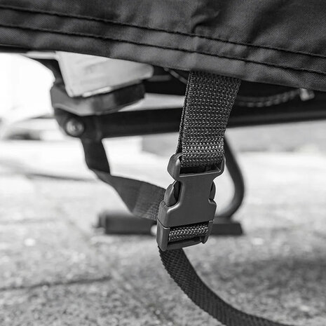 Protective cover for cargo bike