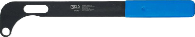 Wheel hub holding tool