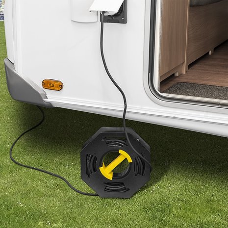 Compact cable reel