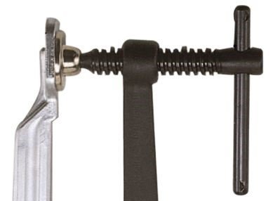 Clamp with t-handle