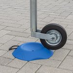 Wheel chock for nose wheel