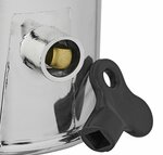 Chrome towbar cap with lock