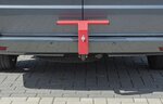 Tow bar lock for commercial vehicles