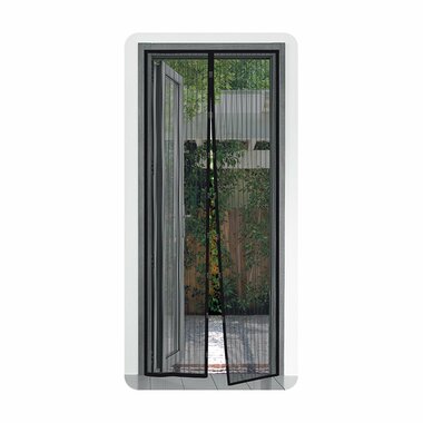 Door fly screen with magnetic closure