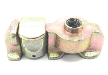 Double stud fitting with thread
