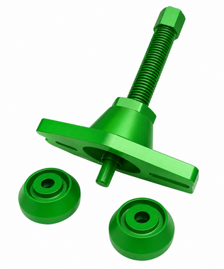 Universal truck rear wheel hub puller
